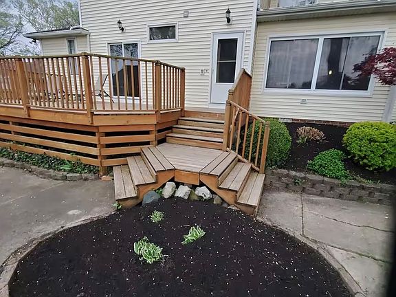 3rd image of 2075 Cleveland Rd