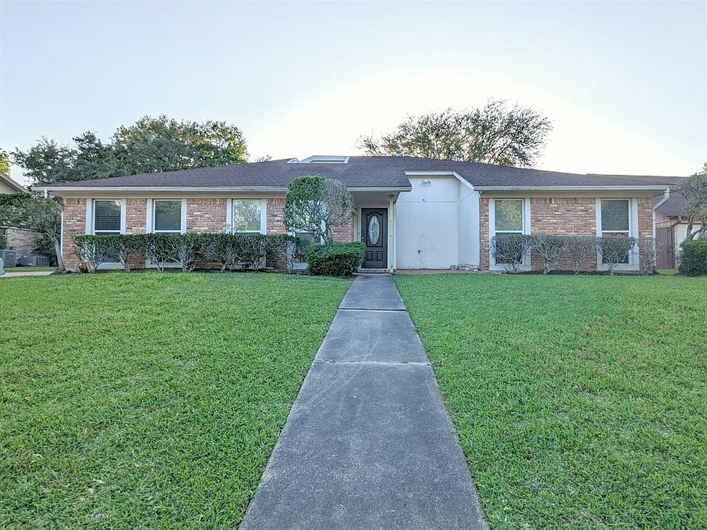 925 Monterrey Dr, Beaumont, TX 77706 | MLS #79230657 | Zillow