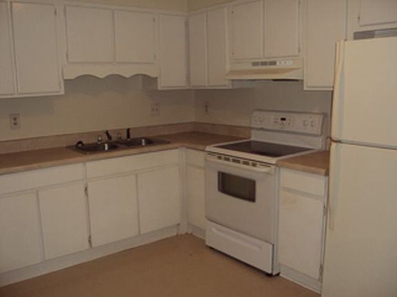 4th image of 5715 Meharry Dr
