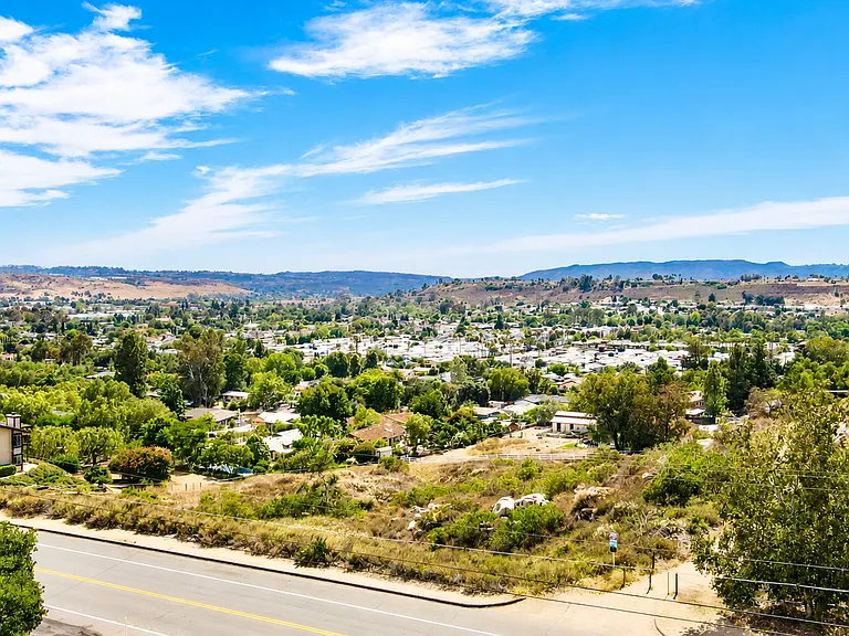 14131 & 14137 Tierra Bonita Rd — Photo 3