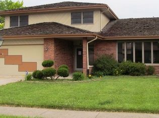 11126 S Deerpath Ln, Palos Hills, IL