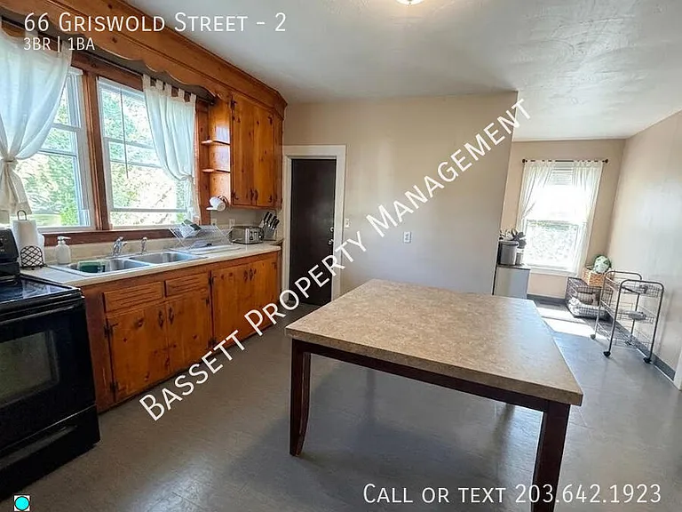 66 Griswold St #2 — Photo 6