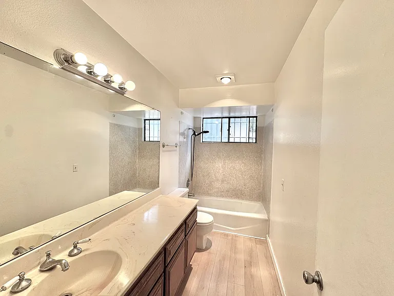 6664 Reservoir Ln — Photo 5