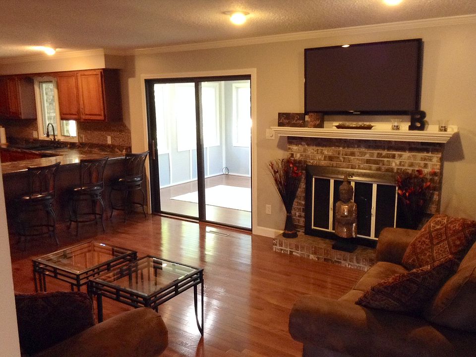 1st image of 1005 Maywood Dr