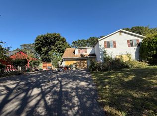 71 Matsunaye Dr, Medford, NY 11763