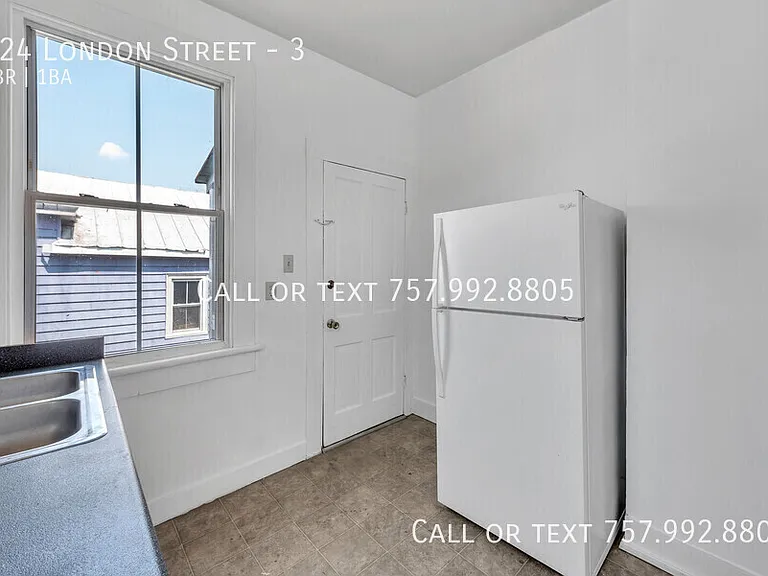 424 London St #3 — Photo 13