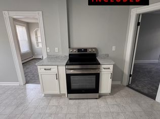 77 Oak St APT 3, Gardner, MA 01440