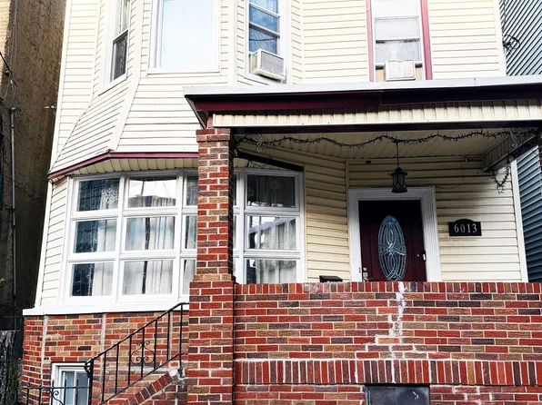 6013 Buchanan Place image 1 of 24