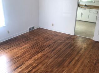 372 W Merchant St APT 1A, Kankakee, IL 60901