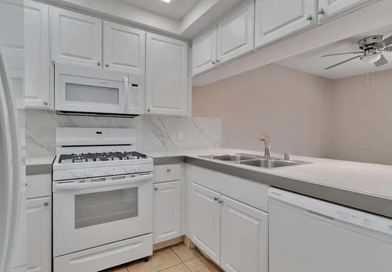 34 Lakeview Cir — Photo 4