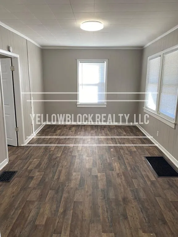 8321 Lydia Ave — Photo 4