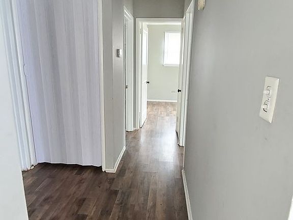 5th image of 1100 Torrey Dr