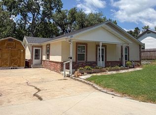 1107 Julia Street, Mountain Grove, MO 65711