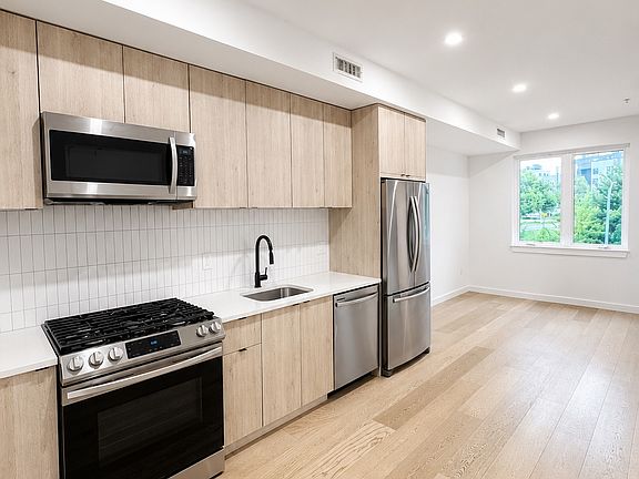 2nd image of 1806 I St NE #2