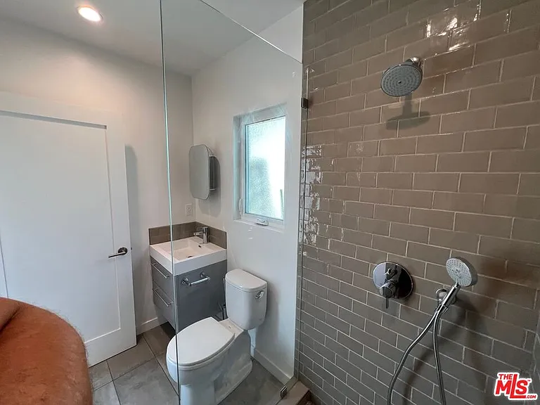 4448 Elmer Ave — Photo 10
