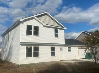 36 Meadow Ln, Levittown, PA 19054