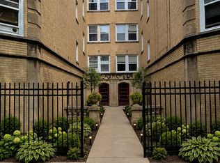 2318 W Rosemont Ave APT 2, Chicago, IL 60659