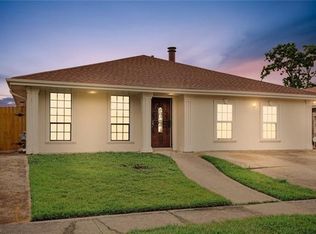 4908 Meadowbank Dr, New Orleans, LA 70128