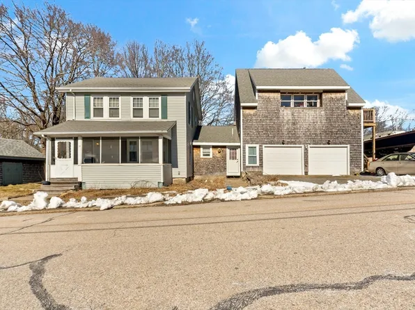 38 Robert St, Dartmouth, MA 02747