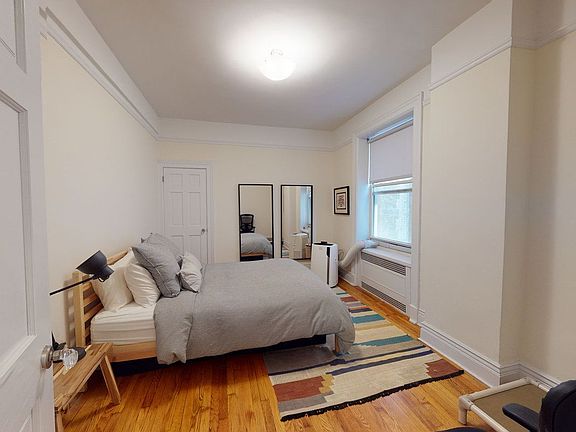 3rd image of 120 W 86th St APT 6D