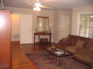 1714 Springwood Dr, Houston, TX 77055