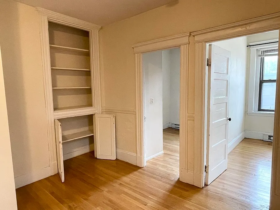 11 Grove St #4