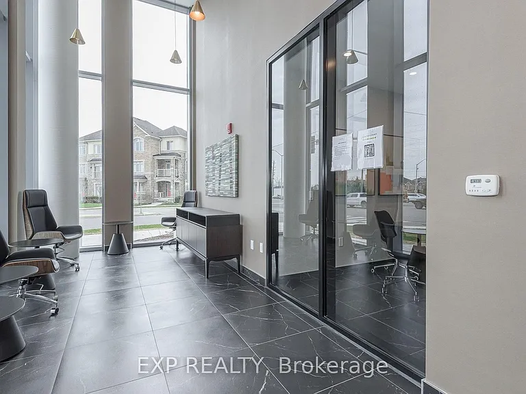1005 Dundas St E #546 — Photo 21