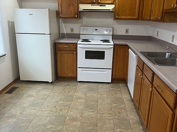 4th image of 505 S Sale St Unit 2-112