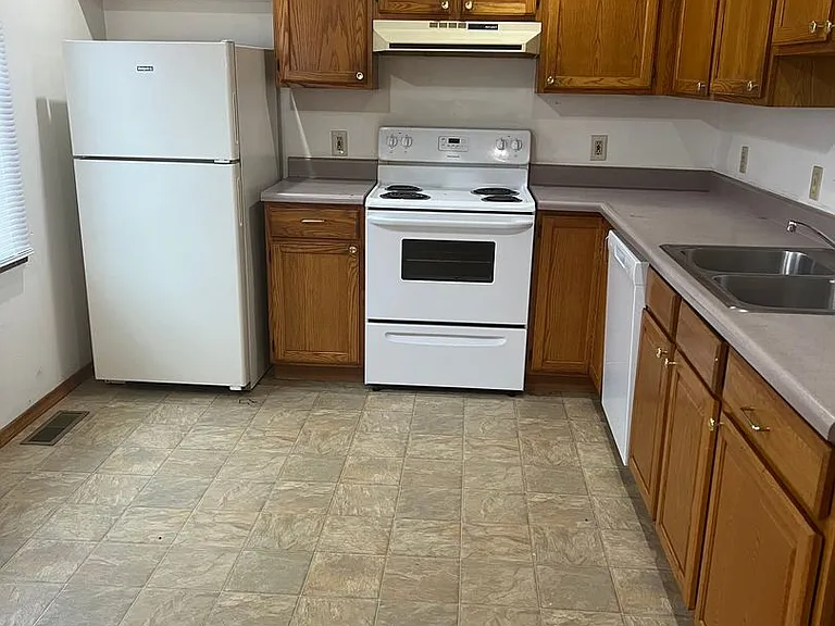 505 S Sale St #2-112 — Photo 4
