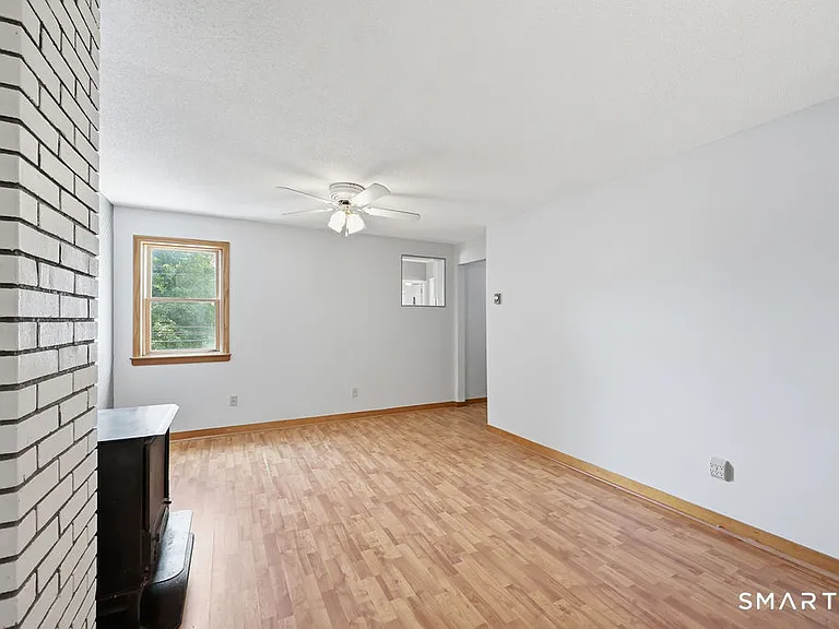 23 Alden St — Photo 10