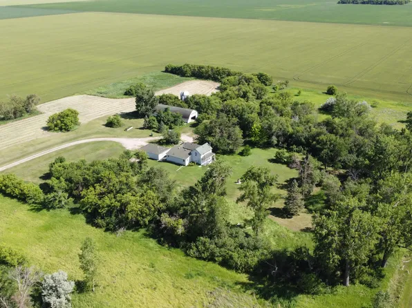 16210 2nd St NE, Hillsboro, ND 58045