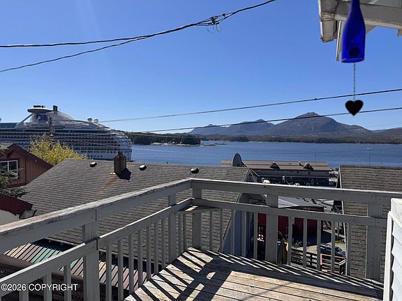 3rd image of 838 Harding St