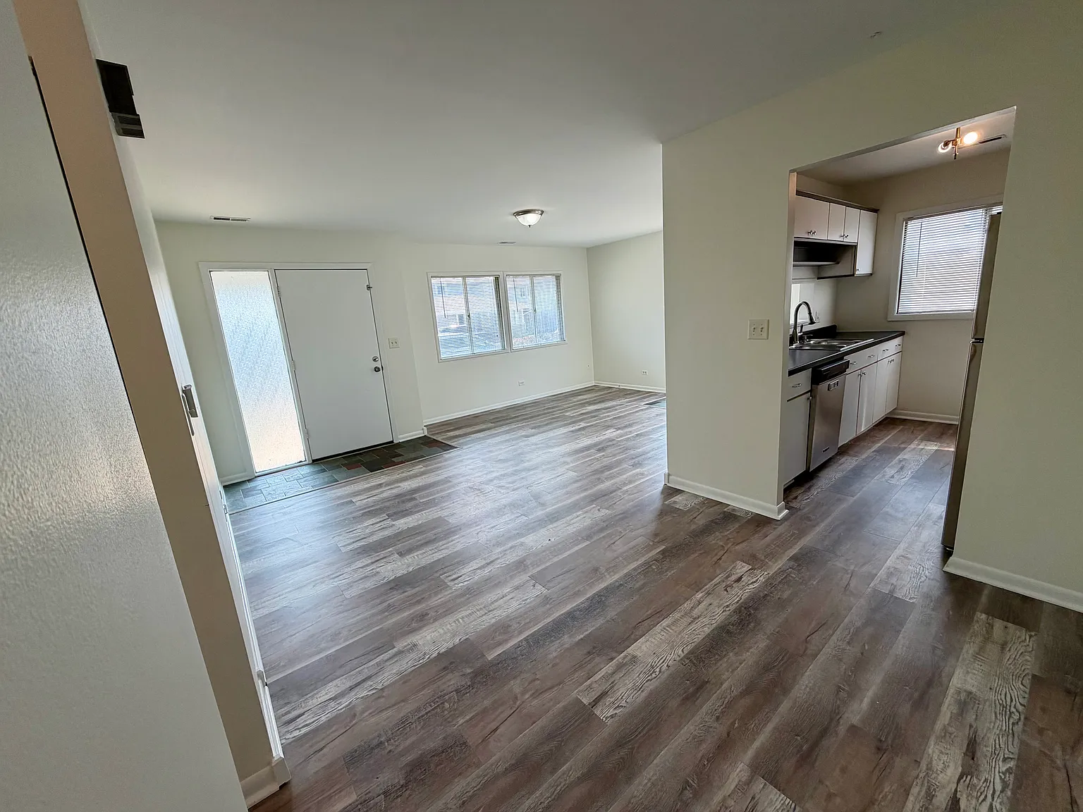 6026 Kit Carson Dr — Photo 3