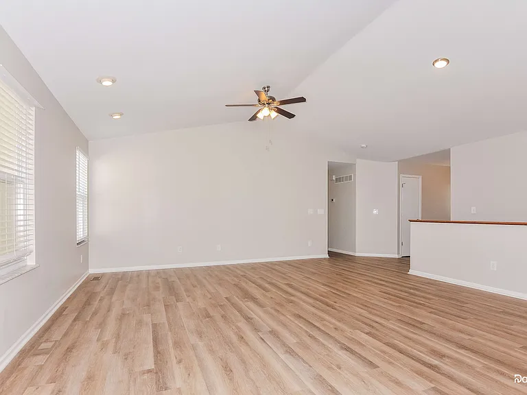 2702 Red Cedar Parc Dr S — Photo 5