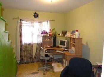 4th image of 1107 Broadway Ave