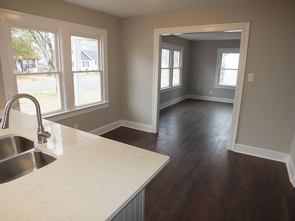 5th image of 1006 Leaf Ave