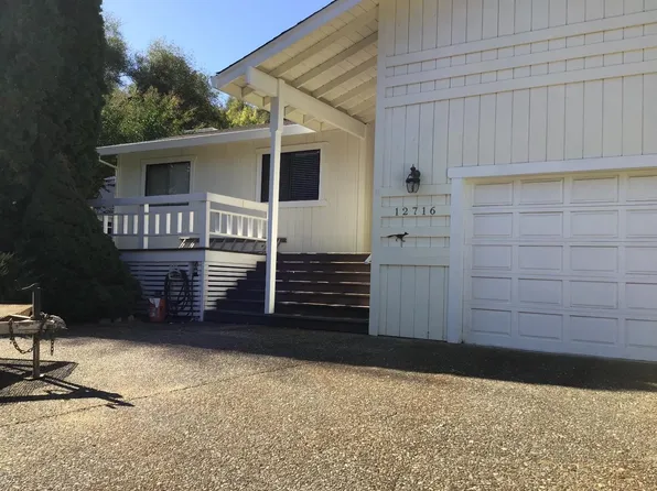 12716 Roadrunner Dr, Penn Valley, CA 95946