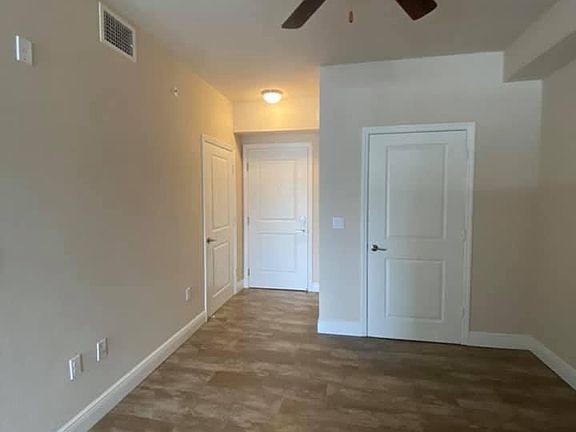 5th image of 1731 SE 17th St #249
