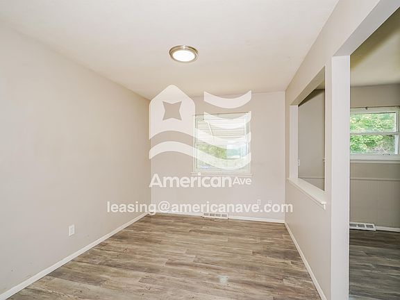 4-Dining Room