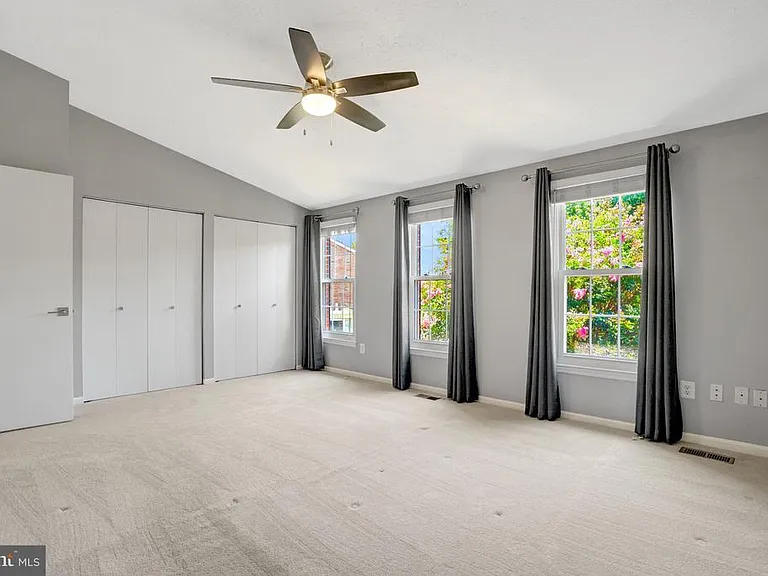 6063 Hydrangea Dr — Photo 25