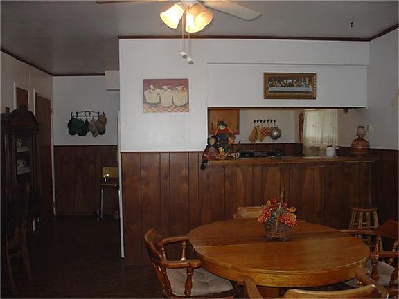 Large breakfast room
