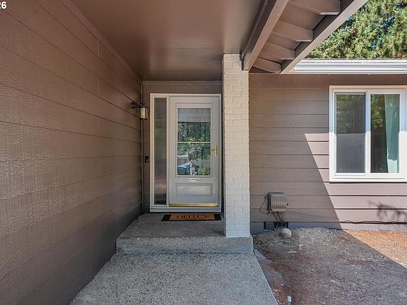 3rd image of 4725 SW 207th Ct