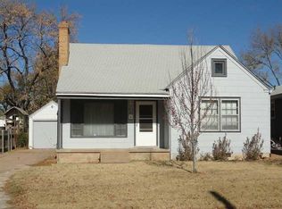 232 E 12th Ave, Augusta, KS 67010