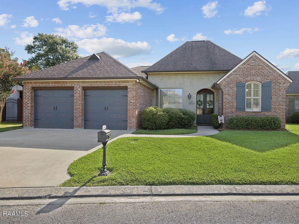 1st image of 112 La Villa Cir