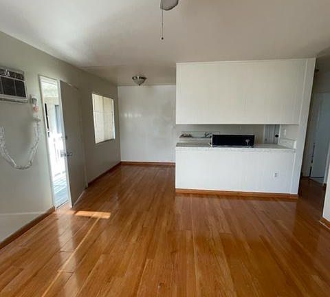 5th image of 7765 S Comstock Ave #E