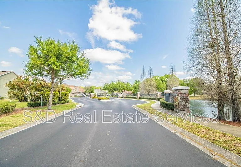 6352 Sedgeford Dr — Photo 40
