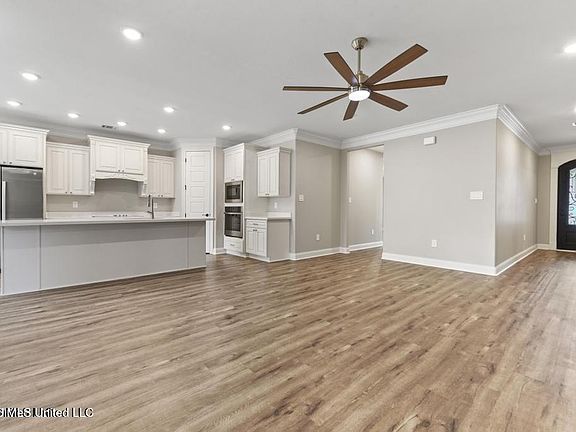 4th image of 13590 Deer Field Dr