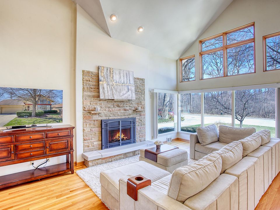 2nd image of 4947 W Jackson Park Dr