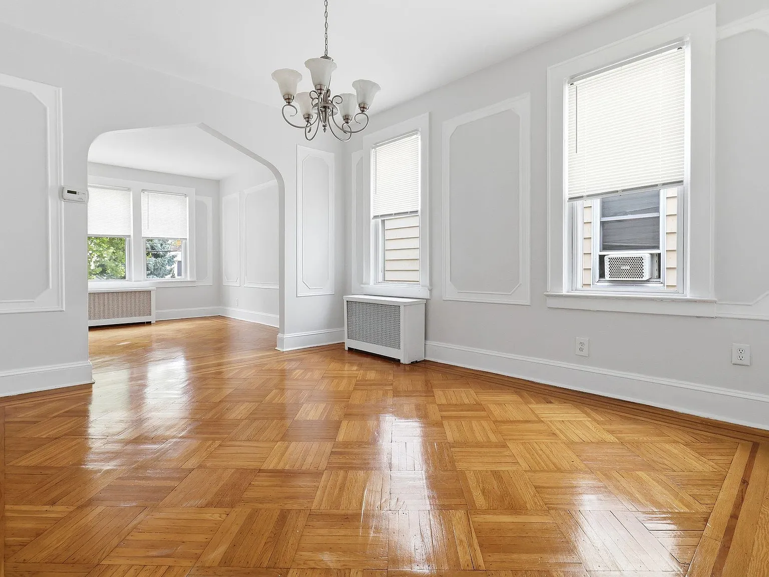 3 bed, 1.0 bath, $2,350 — Photo 3