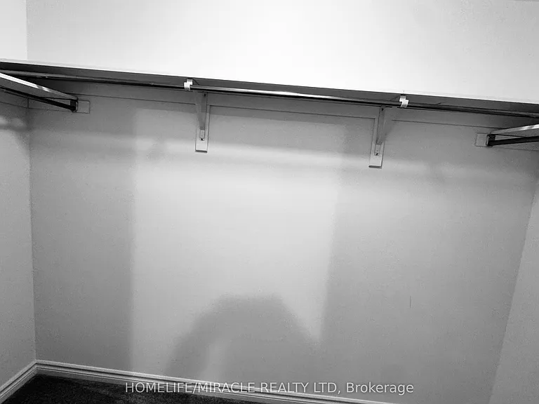 166 Seeley Ave — Photo 31